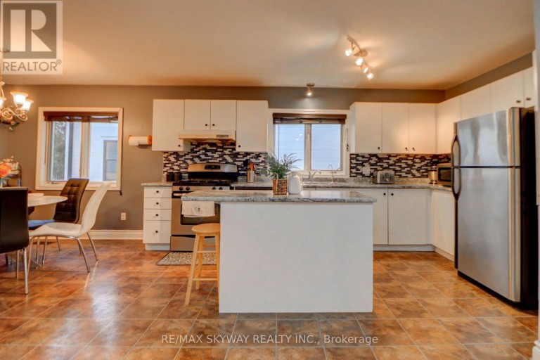 282B BROCK STREET W, Uxbridge, Ontario, L9P1G1