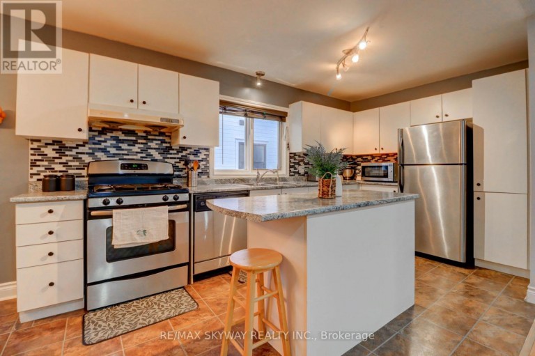 282B BROCK STREET W, Uxbridge, Ontario, L9P1G1