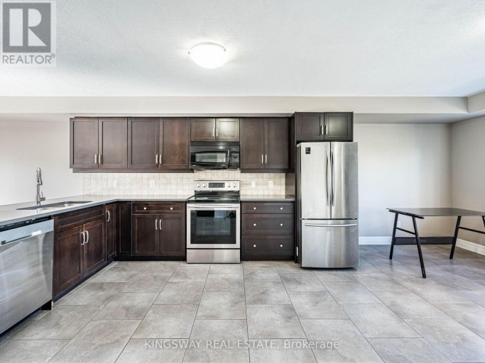 15 - 275 OLD HURON ROAD E, Kitchener, Ontario, N2R1P9