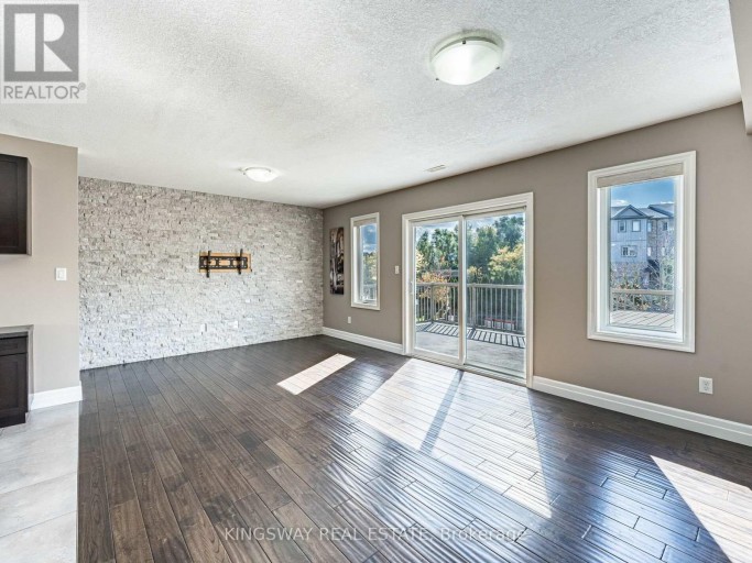 15 - 275 OLD HURON ROAD E, Kitchener, Ontario, N2R1P9