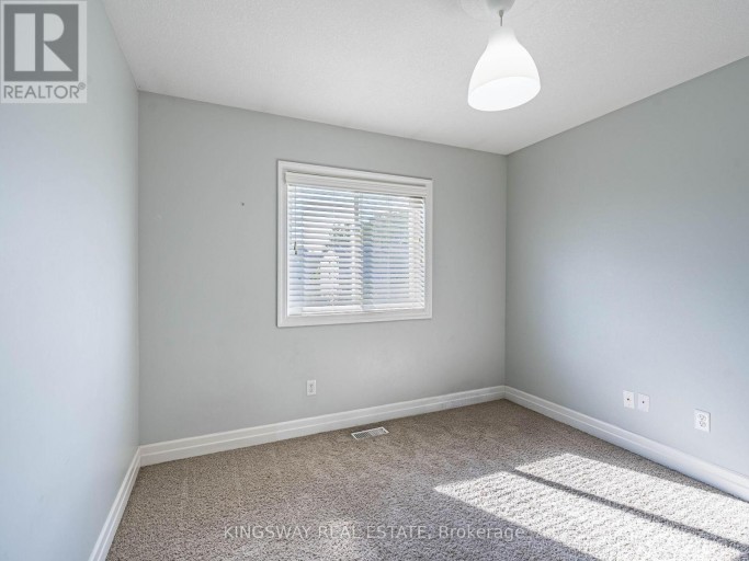 15 - 275 OLD HURON ROAD E, Kitchener, Ontario, N2R1P9