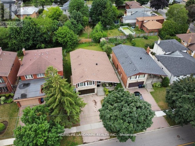 ROOM - 435 CONNAUGHT AVENUE, Toronto (Newtonbrook West), Ontario, M2R2M4