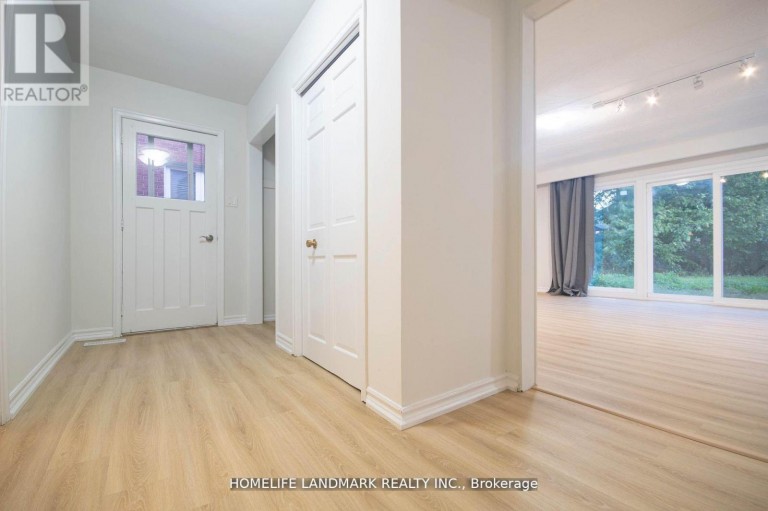 ROOM - 435 CONNAUGHT AVENUE, Toronto (Newtonbrook West), Ontario, M2R2M4