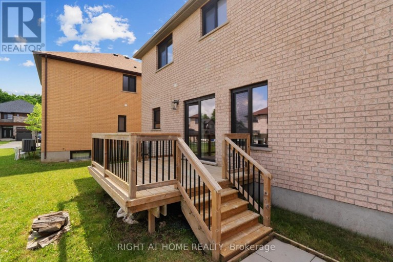 878 ZAIFMAN CIRCLE, London North (North B), Ontario, N5X0M9