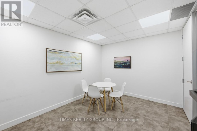 400 - 801 EGLINTON AVENUE W, Toronto (Forest Hill South), Ontario, M5N1E3
