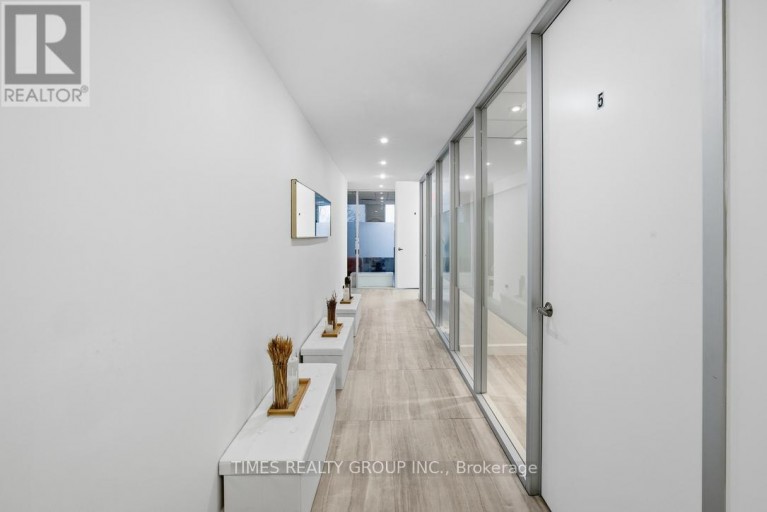 400 - 801 EGLINTON AVENUE W, Toronto (Forest Hill South), Ontario, M5N1E3
