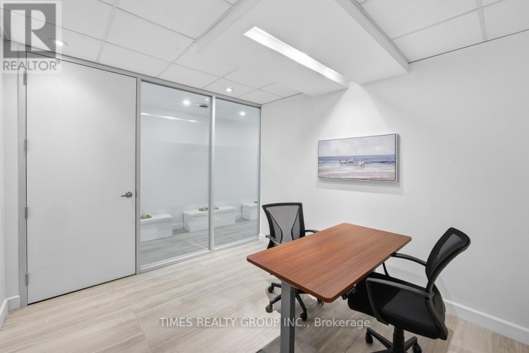 400 - 801 EGLINTON AVENUE W, Toronto (Forest Hill South), Ontario, M5N1E3