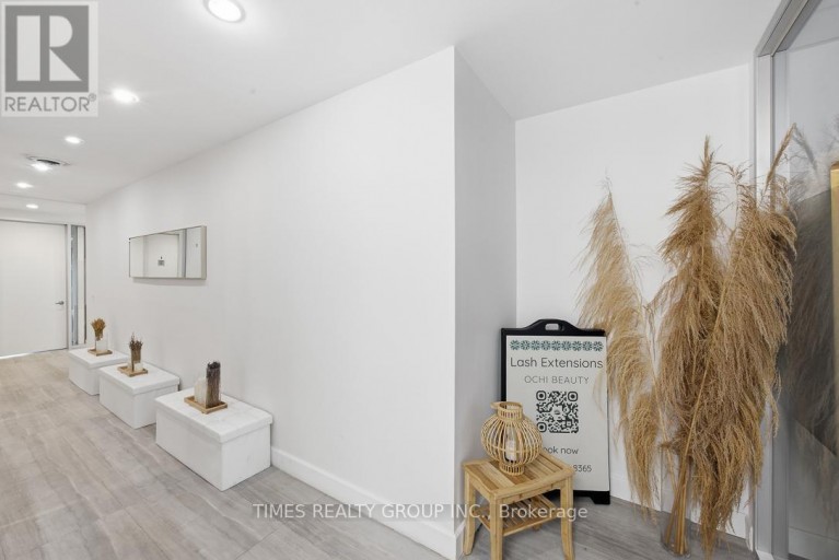 400 - 801 EGLINTON AVENUE W, Toronto (Forest Hill South), Ontario, M5N1E3