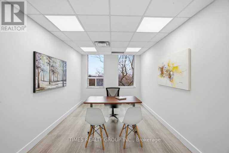 400 - 801 EGLINTON AVENUE W, Toronto (Forest Hill South), Ontario, M5N1E3