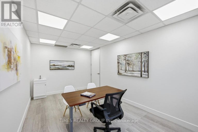 400 - 801 EGLINTON AVENUE W, Toronto (Forest Hill South), Ontario, M5N1E3