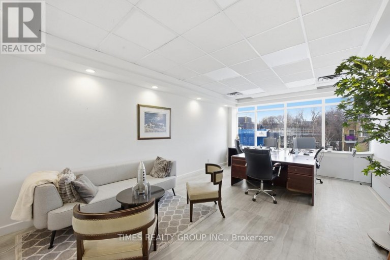 400 - 801 EGLINTON AVENUE W, Toronto (Forest Hill South), Ontario, M5N1E3