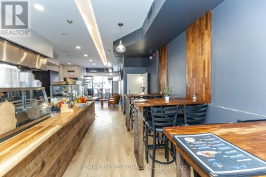 495 BLOOR STREET W Toronto (University) Ontario photo 12