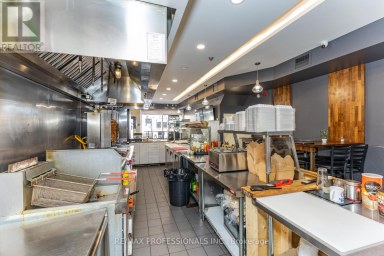 495 BLOOR STREET W Toronto (University) Ontario photo 15