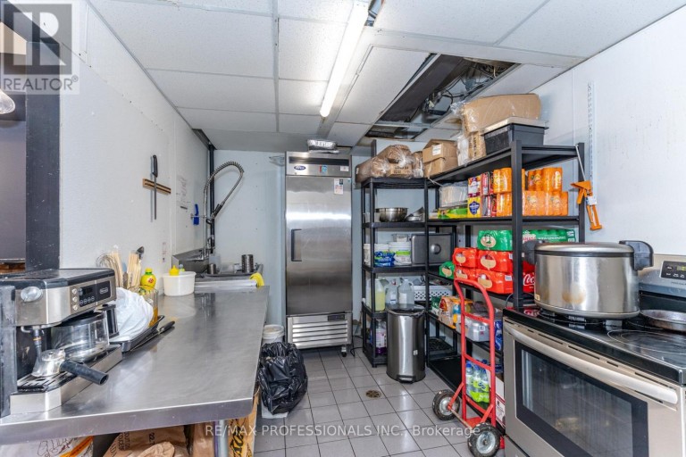 495 BLOOR STREET W, Toronto (University), Ontario, M5S1Y2