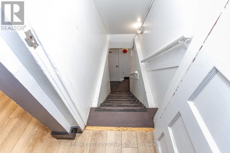 495 BLOOR STREET W, Toronto (University), Ontario, M5S1Y2