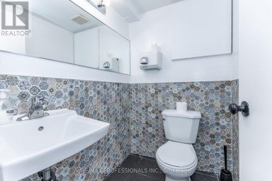 495 BLOOR STREET W Toronto (University) Ontario photo 24