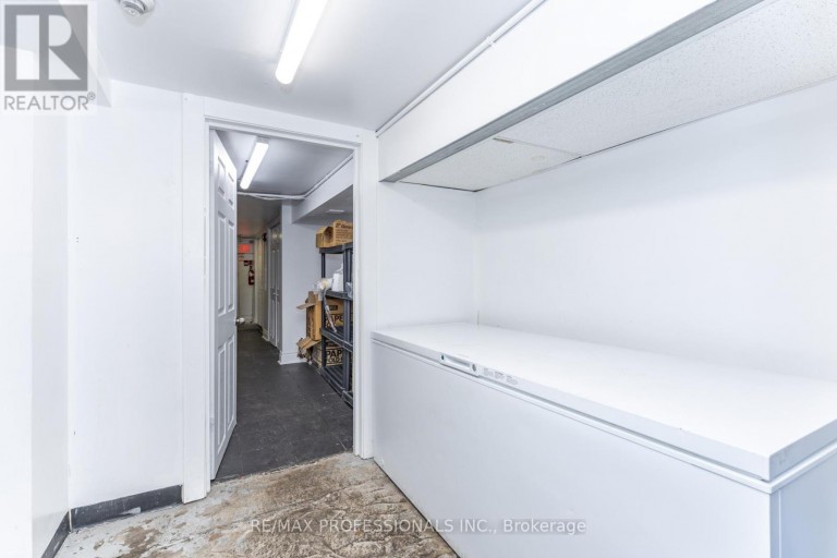 495 BLOOR STREET W, Toronto (University), Ontario, M5S1Y2