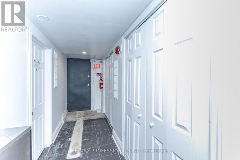 495 BLOOR STREET W, Toronto (University), Ontario, M5S1Y2
