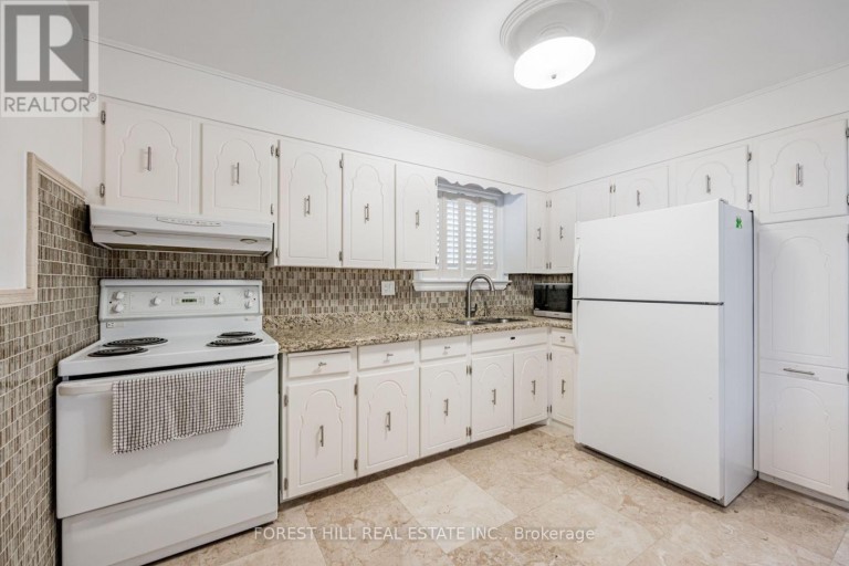 159 SPALDING ROAD, Toronto (Downsview-Roding-CFB), Ontario, M3K1K3