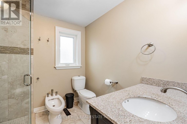 159 SPALDING ROAD, Toronto (Downsview-Roding-CFB), Ontario, M3K1K3