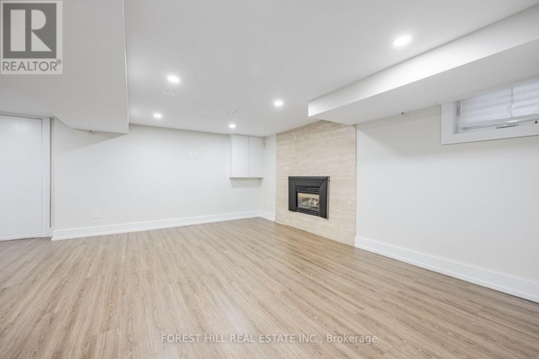 159 SPALDING ROAD, Toronto (Downsview-Roding-CFB), Ontario, M3K1K3