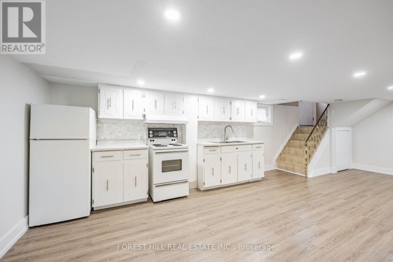 159 SPALDING ROAD, Toronto (Downsview-Roding-CFB), Ontario, M3K1K3