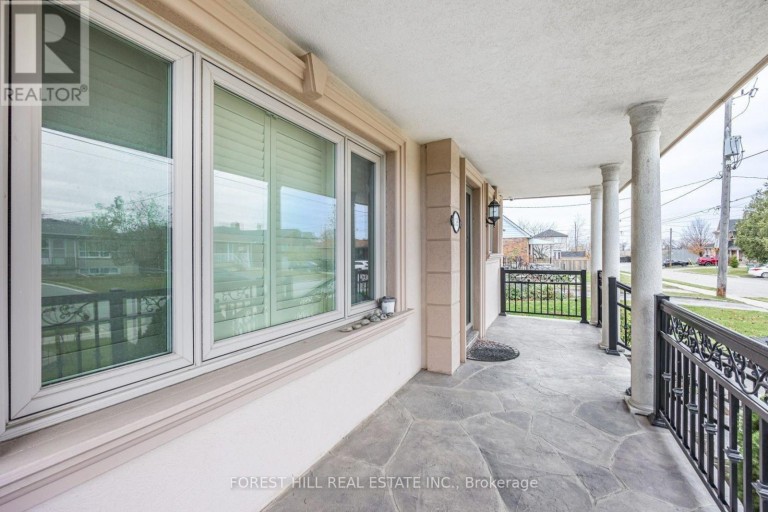 159 SPALDING ROAD, Toronto (Downsview-Roding-CFB), Ontario, M3K1K3