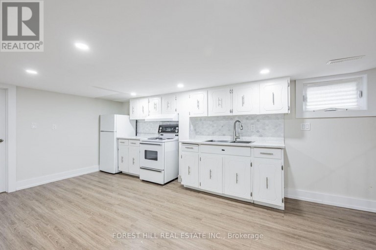 159 SPALDING ROAD, Toronto (Downsview-Roding-CFB), Ontario, M3K1K3