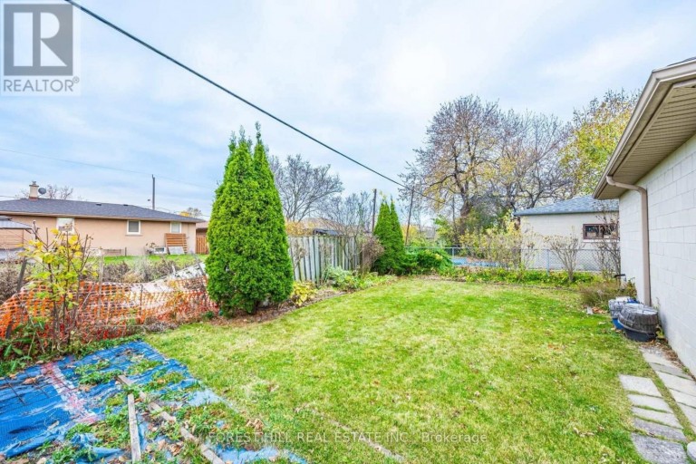 159 SPALDING ROAD, Toronto (Downsview-Roding-CFB), Ontario, M3K1K3