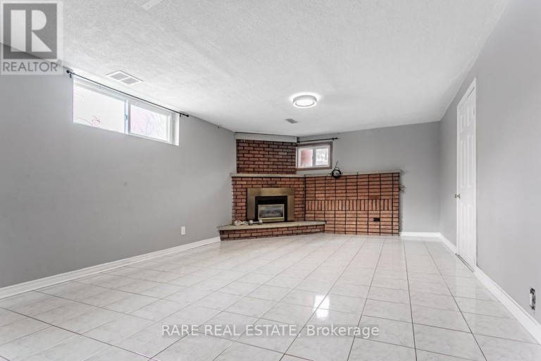 22 BAMFORD CRESCENT, Toronto (Black Creek), Ontario, M3N1T8