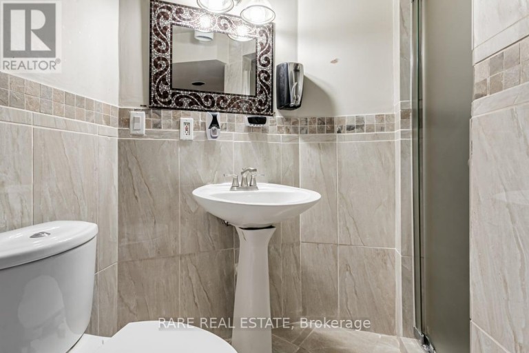 22 BAMFORD CRESCENT, Toronto (Black Creek), Ontario, M3N1T8