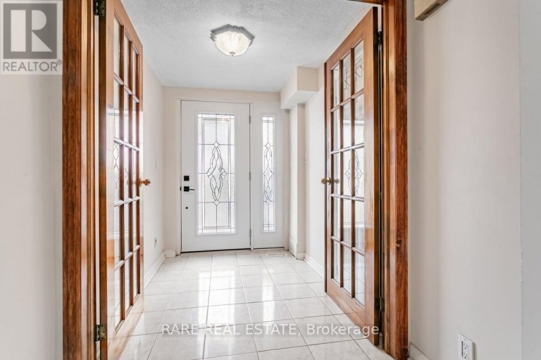 22 BAMFORD CRESCENT, Toronto (Black Creek), Ontario, M3N1T8