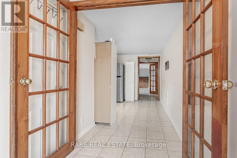 22 BAMFORD CRESCENT, Toronto (Black Creek), Ontario, M3N1T8