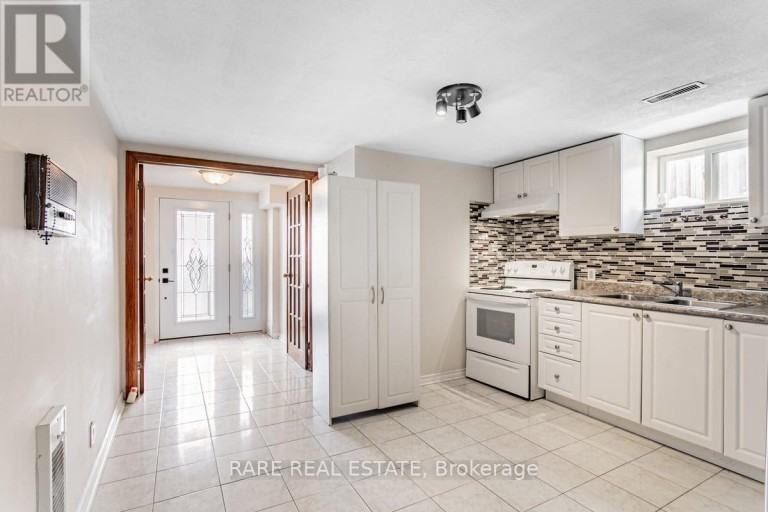 22 BAMFORD CRESCENT, Toronto (Black Creek), Ontario, M3N1T8