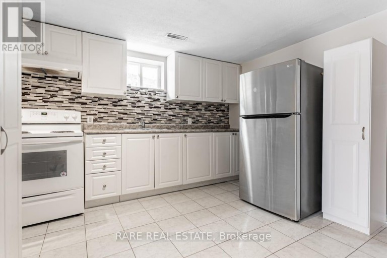 22 BAMFORD CRESCENT, Toronto (Black Creek), Ontario, M3N1T8