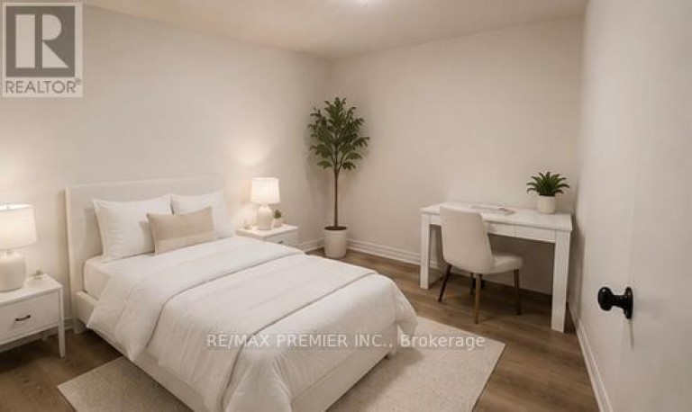 LOWER - 11 SENECA AVENUE, Toronto (Rockcliffe-Smythe), Ontario, M6N2G7