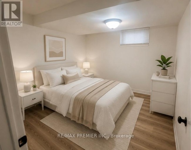LOWER - 11 SENECA AVENUE, Toronto (Rockcliffe-Smythe), Ontario, M6N2G7