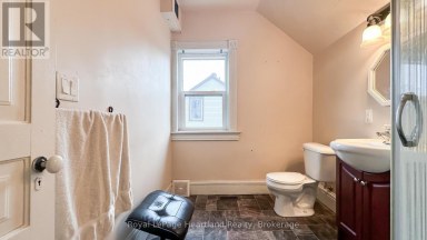 43 TRAFALGAR STREET Goderich (Goderich (Town)) Ontario photo 17