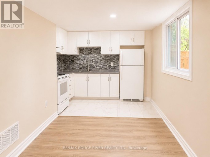 16 DOMINY DRIVE, Ajax (Central), Ontario, L1T3H6