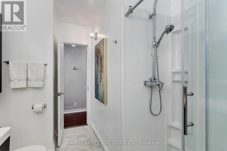 49 LEARMONT DRIVE, Toronto (Willowridge-Martingrove-Richview), Ontario, M9R2E9