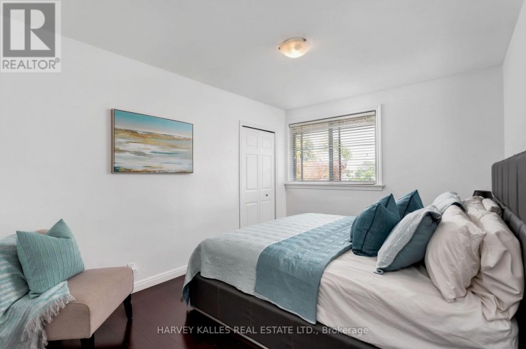 49 LEARMONT DRIVE, Toronto (Willowridge-Martingrove-Richview), Ontario, M9R2E9