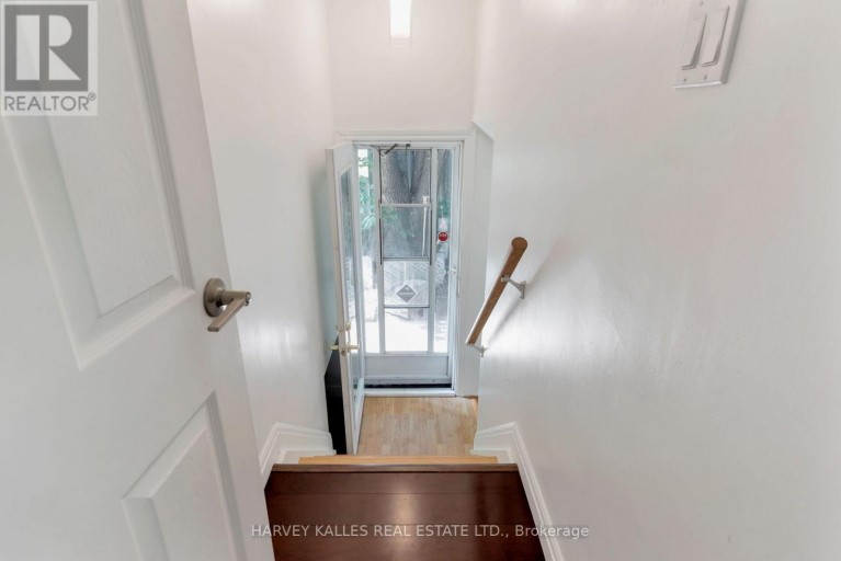 49 LEARMONT DRIVE, Toronto (Willowridge-Martingrove-Richview), Ontario, M9R2E9