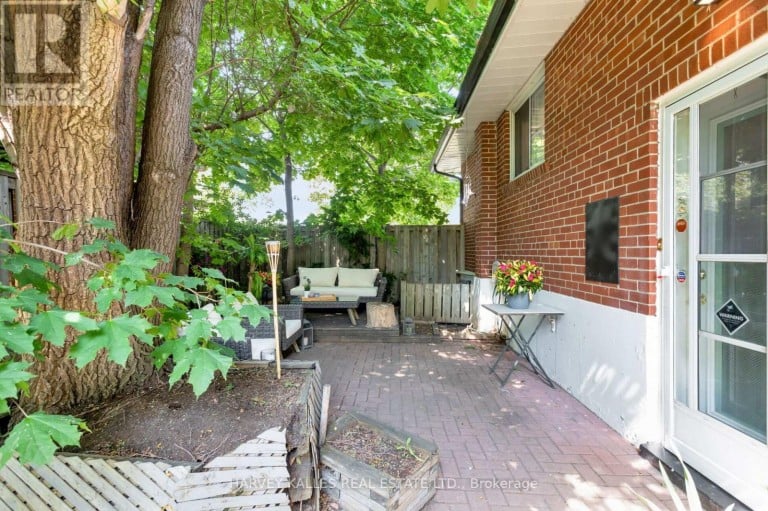 49 LEARMONT DRIVE, Toronto (Willowridge-Martingrove-Richview), Ontario, M9R2E9
