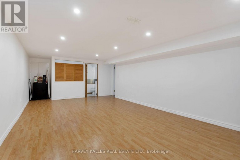 49 LEARMONT DRIVE, Toronto (Willowridge-Martingrove-Richview), Ontario, M9R2E9