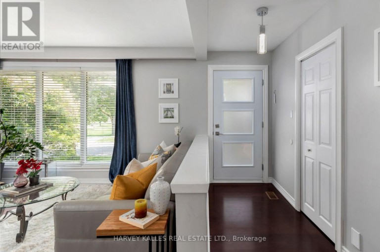 49 LEARMONT DRIVE, Toronto (Willowridge-Martingrove-Richview), Ontario, M9R2E9