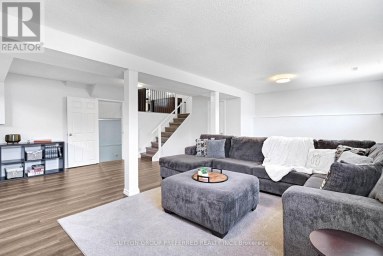 1 PONDEROSA CRESCENT London South (South X) Ontario photo 32