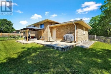 1 PONDEROSA CRESCENT London South (South X) Ontario photo 42