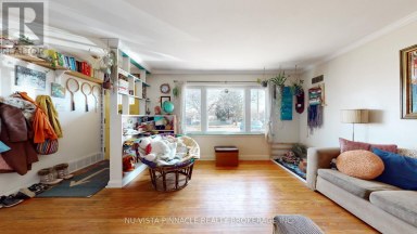 261 WINNIPEG STREET London East (East H) Ontario photo 6
