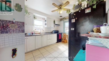 261 WINNIPEG STREET London East (East H) Ontario photo 8