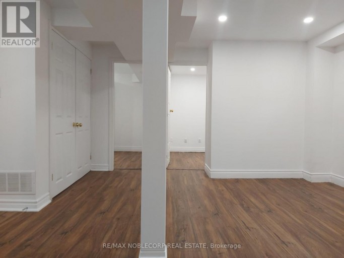 BSMT - 40 GRAY CRESCENT, Richmond Hill (North Richvale), Ontario, L4C5V5